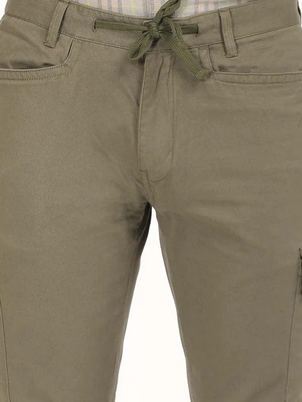 Indian Terrain Men's Comfort Fit Solid Green Trousers